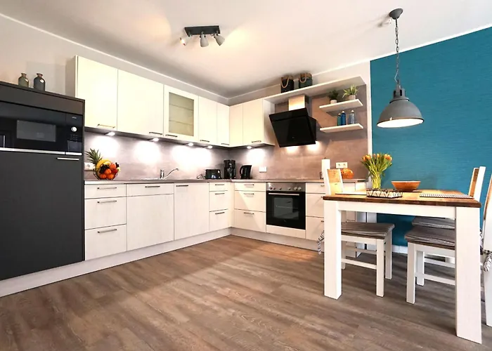 Bernstein & Breakfast 03