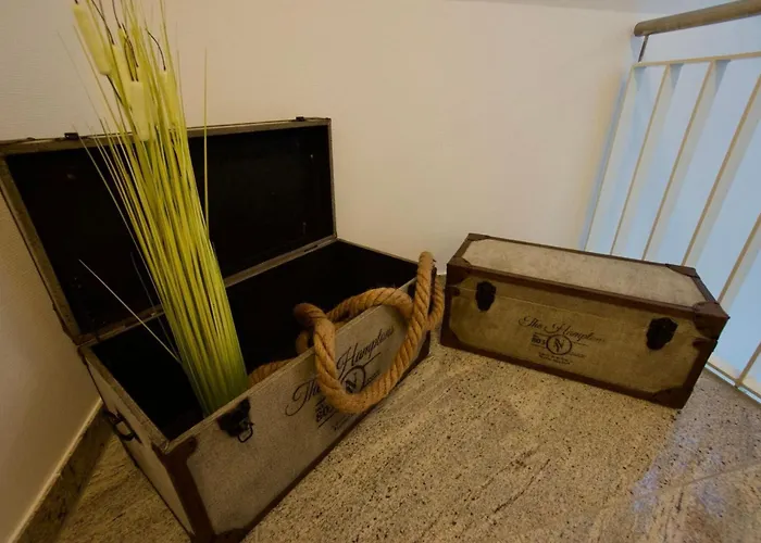 Bernstein & Breakfast 03 *